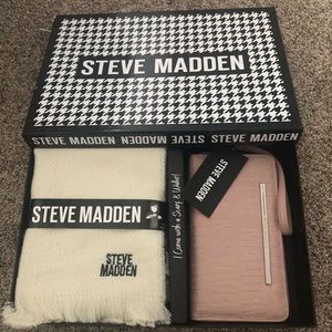 Steve Madden Scarf & Wallet Gift Set
